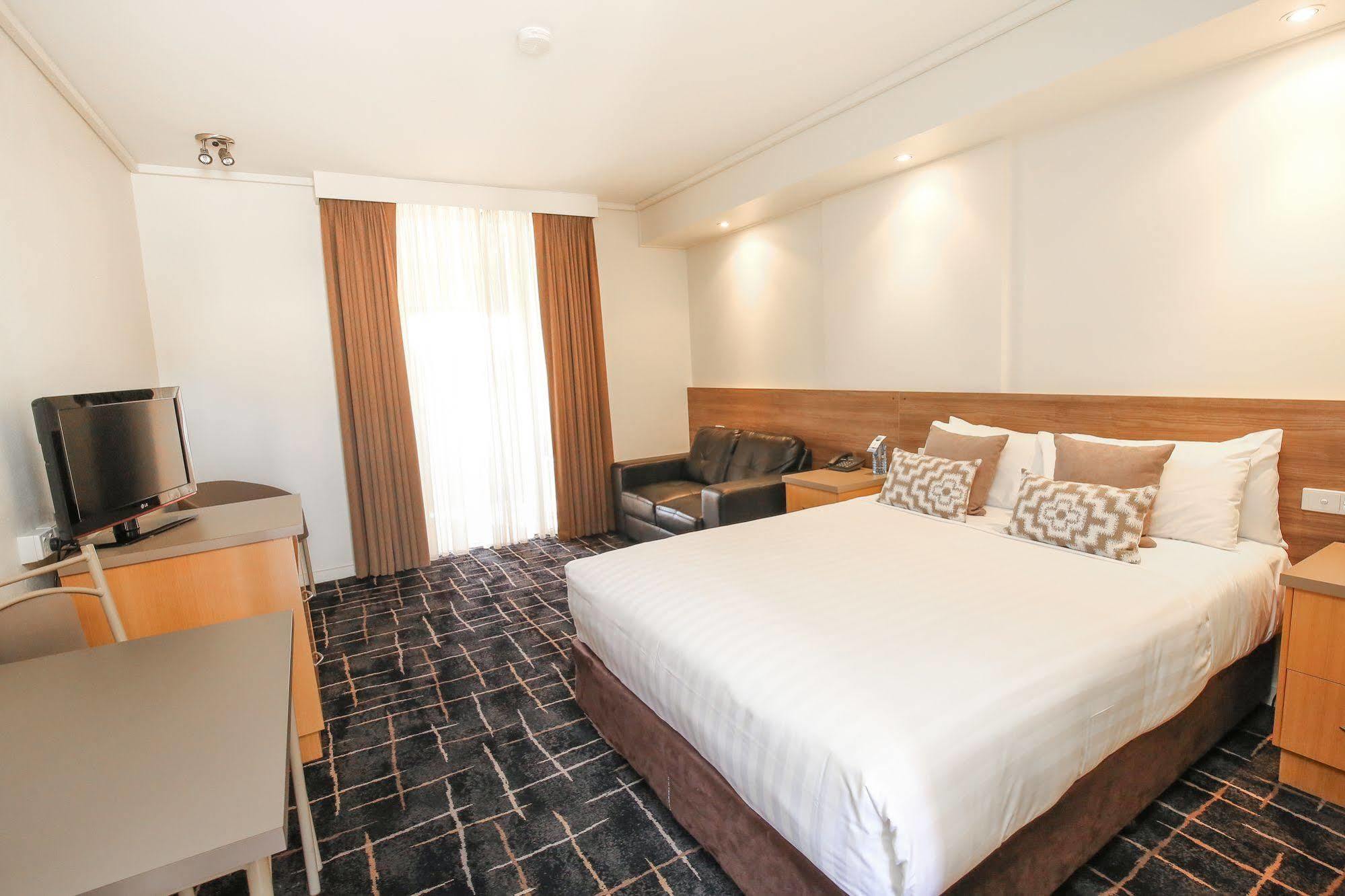 Commodore Mildura Motel Exteriör bild